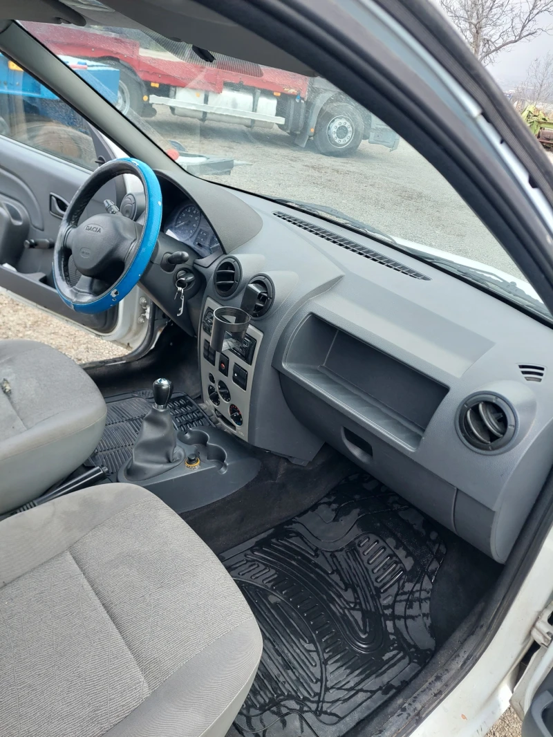 Dacia Logan 1.5, снимка 6 - Автомобили и джипове - 53021849