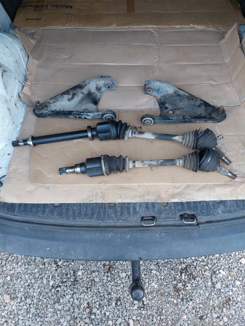 Dacia Logan 1.5, снимка 14 - Автомобили и джипове - 53021849