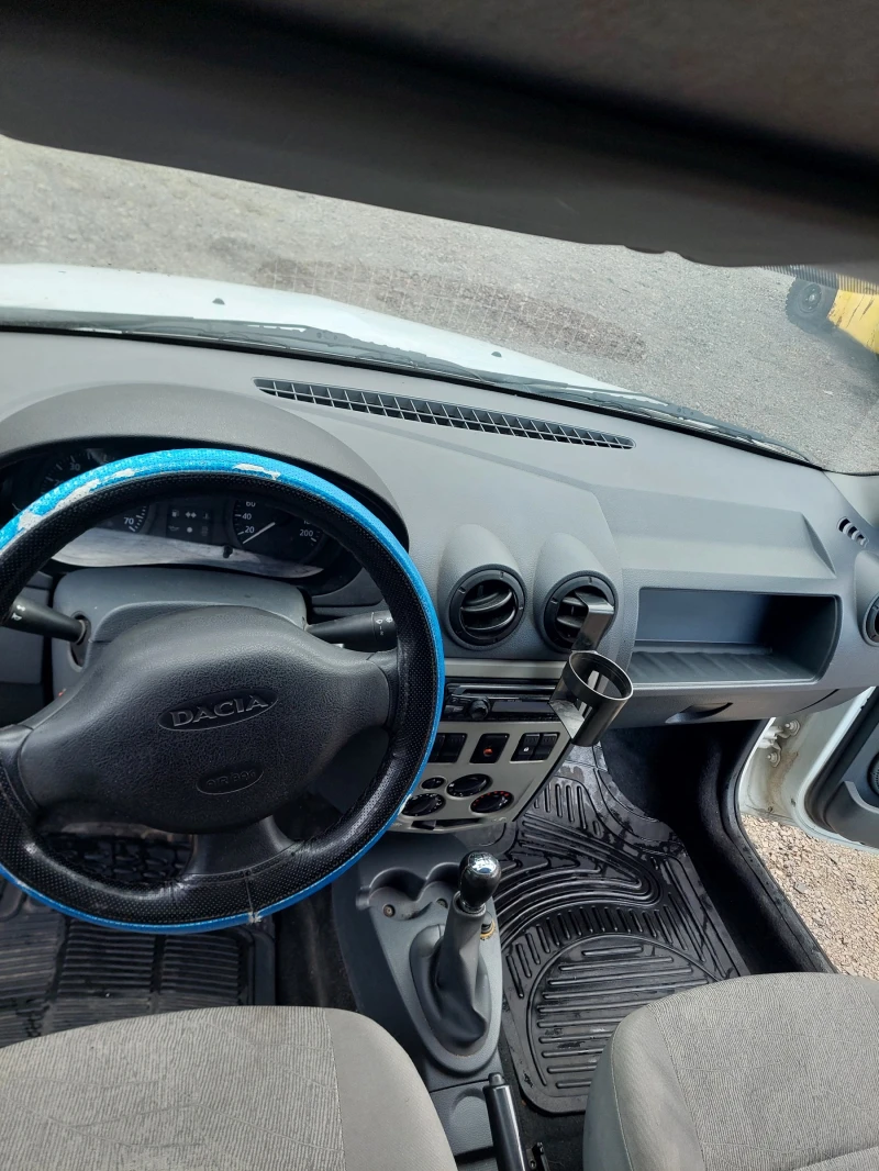 Dacia Logan 1.5, снимка 8 - Автомобили и джипове - 53021849