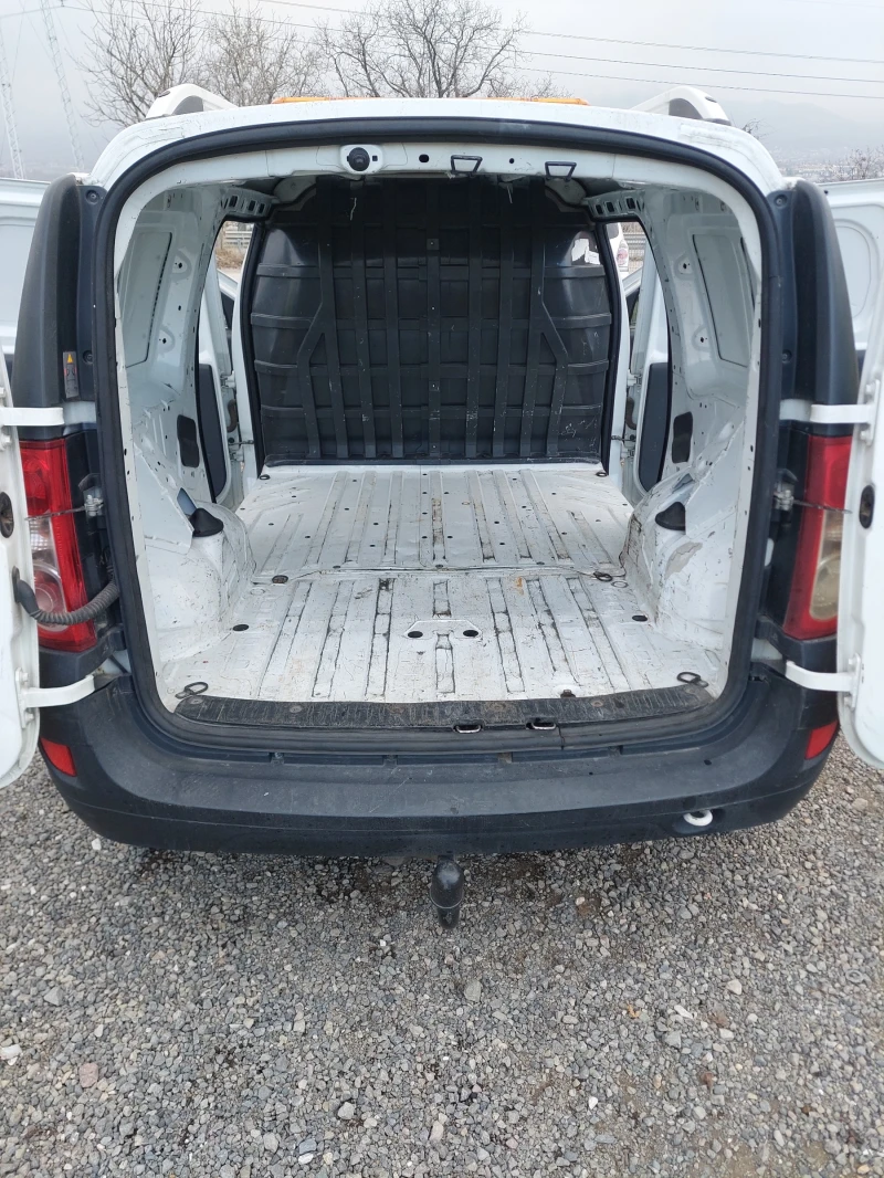 Dacia Logan 1.5, снимка 10 - Автомобили и джипове - 53021849