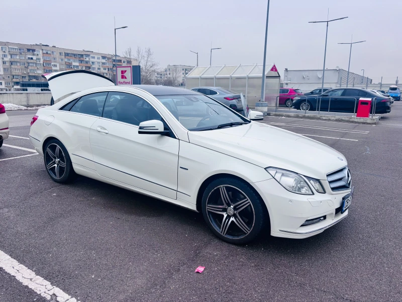 Mercedes-Benz E 250, снимка 4 - Автомобили и джипове - 53203028