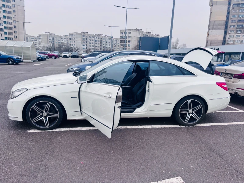 Mercedes-Benz E 250, снимка 3 - Автомобили и джипове - 53203028