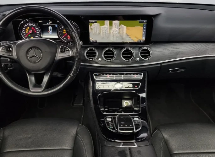 Mercedes-Benz E 220 4Matic Avantgarde - изображение 7