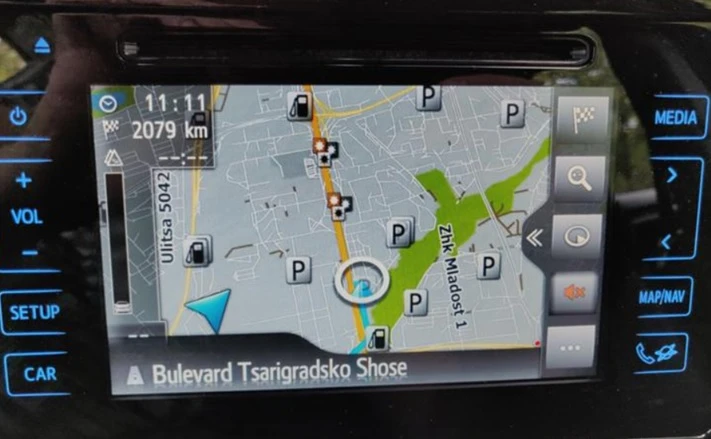 Toyota Auris, снимка 10 - Автомобили и джипове - 54115809