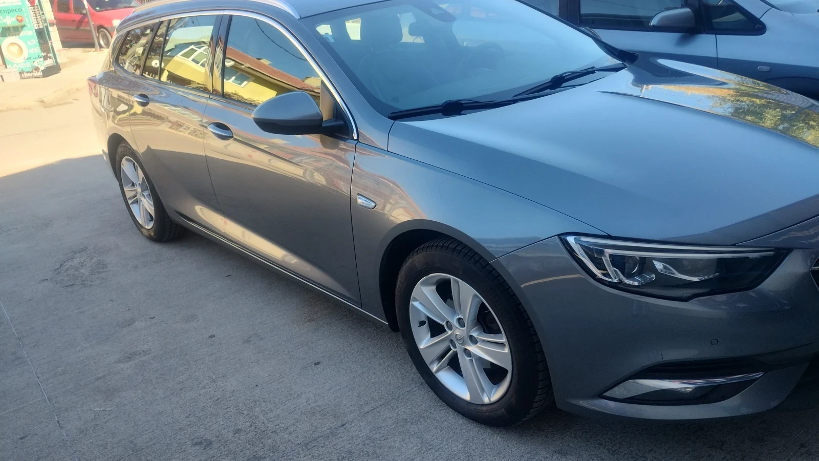 Opel Insignia Sports Tourer 1.6 - 2019  - изображение 8