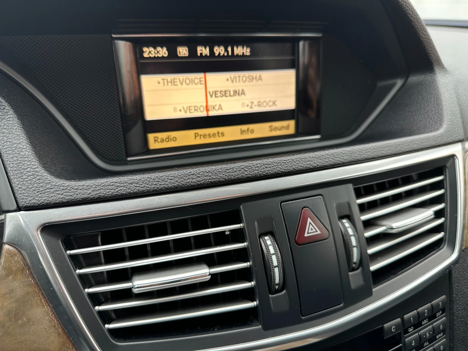 Mercedes-Benz E 350 3.0d 231 .. 4matic | Mobile.bg   13