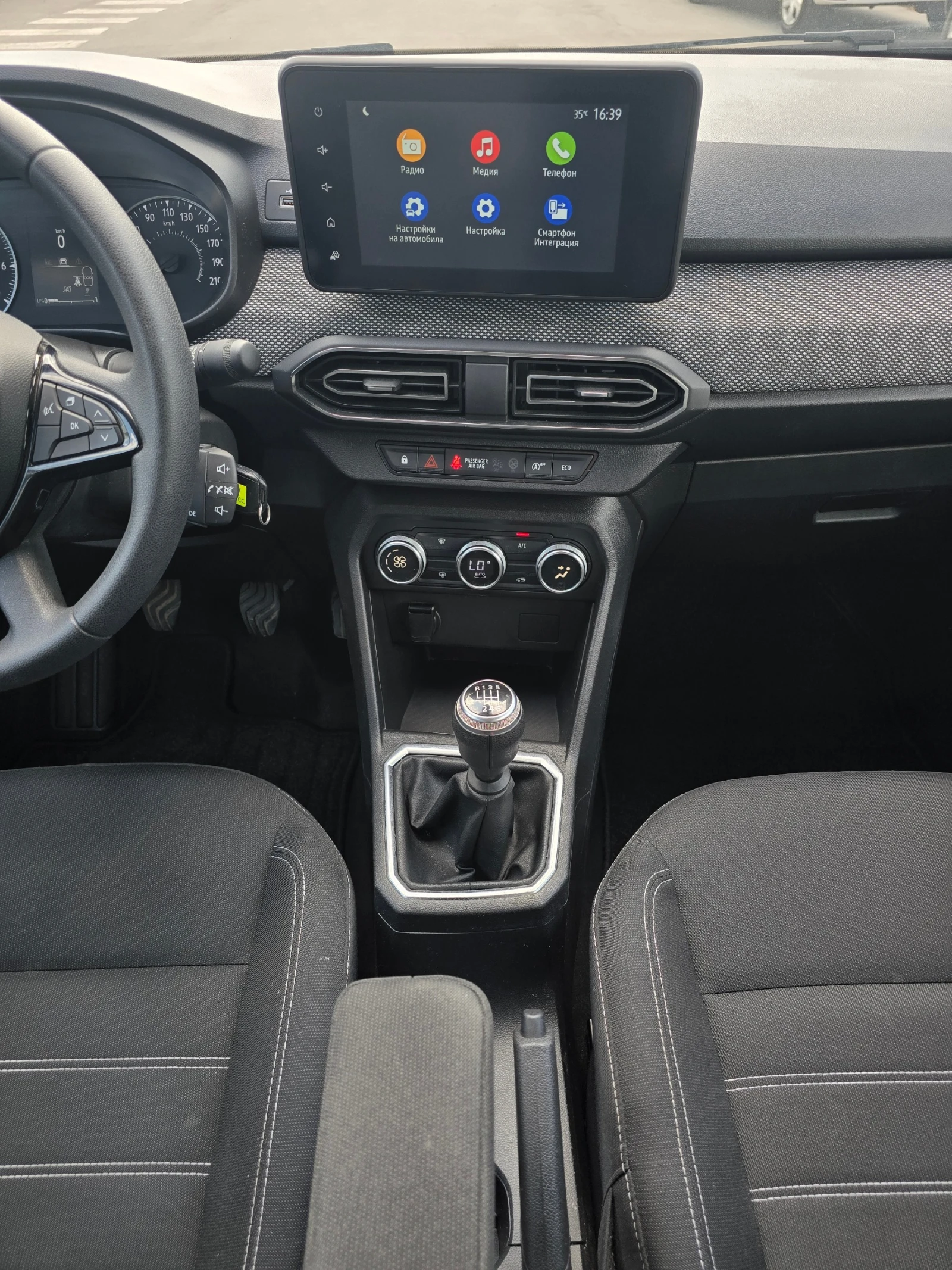 Dacia Logan 1.0 Tce LPG - изображение 9