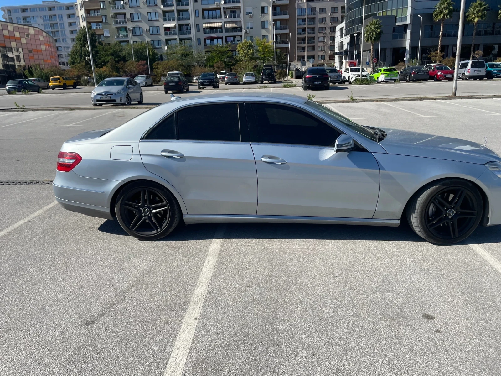 Mercedes-Benz E 300  - изображение 3