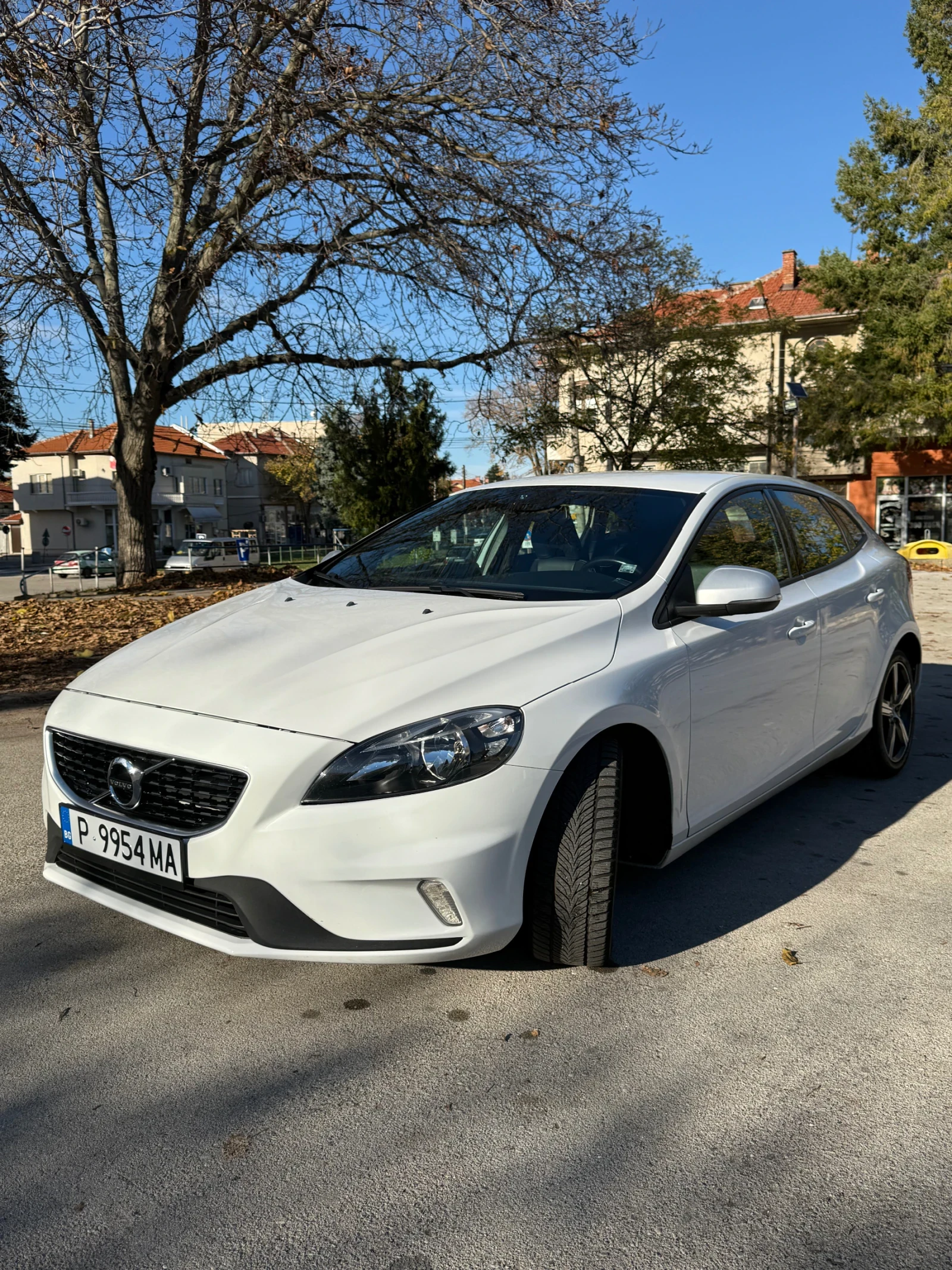 Volvo V40 R - design | Mobile.bg � ����������� 1
