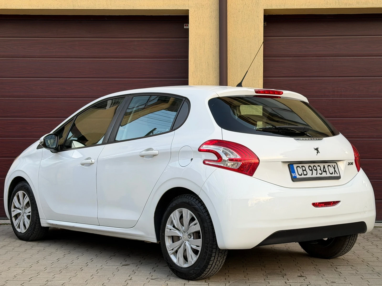 Peugeot 208 1.4d-68ps-206хил.км, снимка 4 - Автомобили и джипове - 53863648
