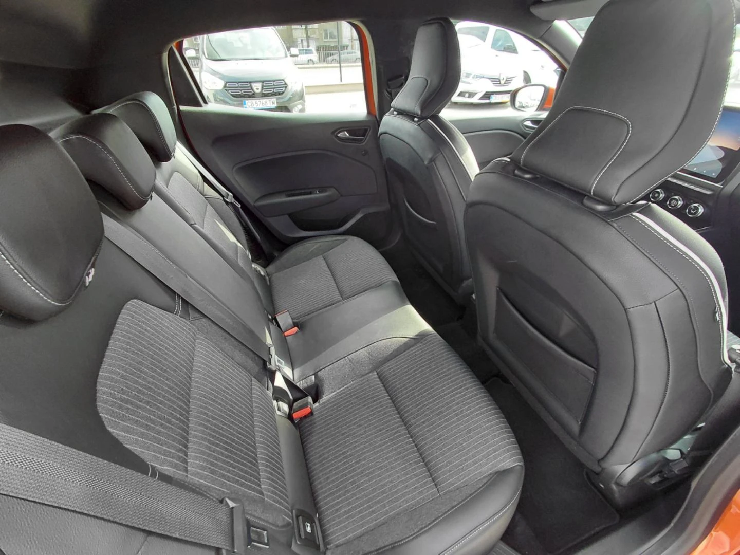 Renault Clio 1.6 E-Tech Full Hybrid 145k.c.l, снимка 11 - Автомобили и джипове - 53994987