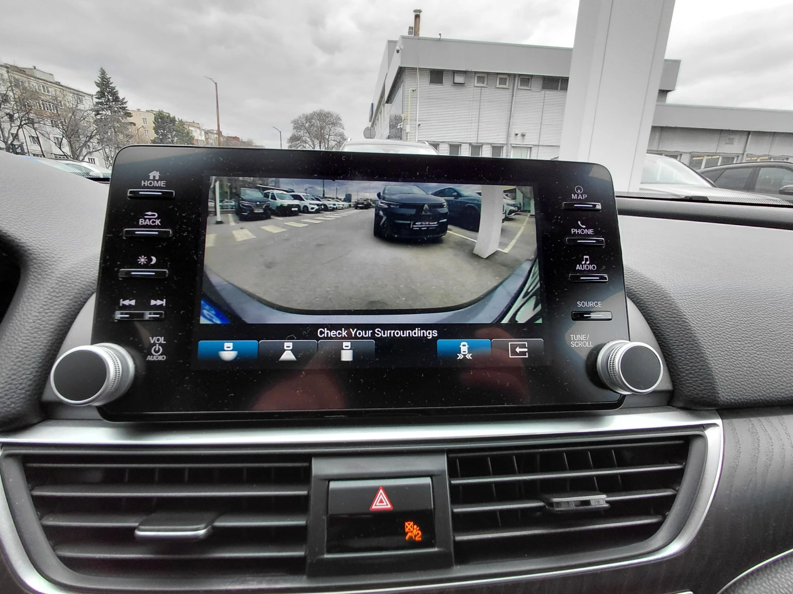 Honda Accord 1.5 VVT-i/194к.с, снимка 14 - Автомобили и джипове - 54049779