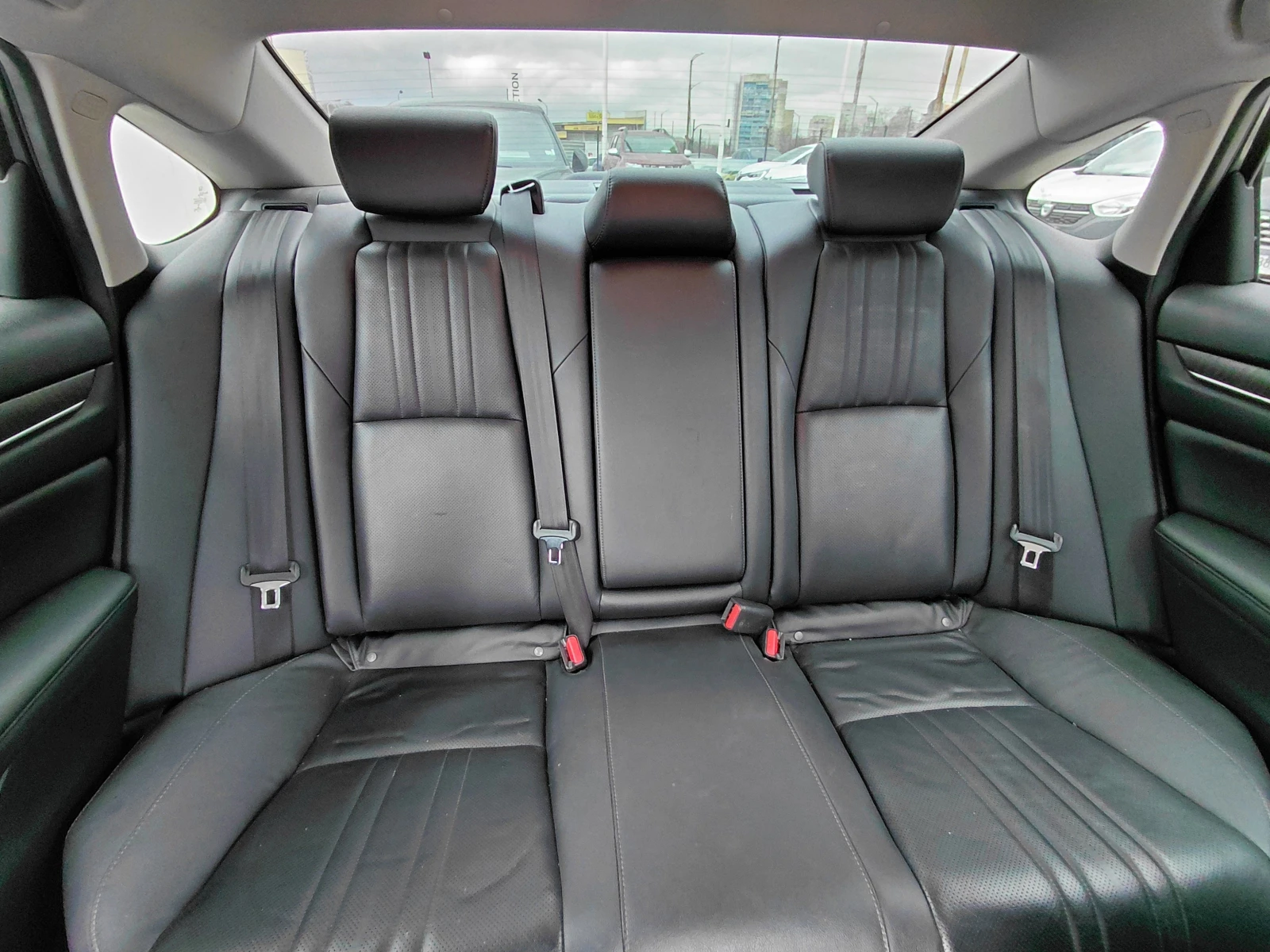 Honda Accord 1.5 VVT-i/194к.с, снимка 16 - Автомобили и джипове - 54049779