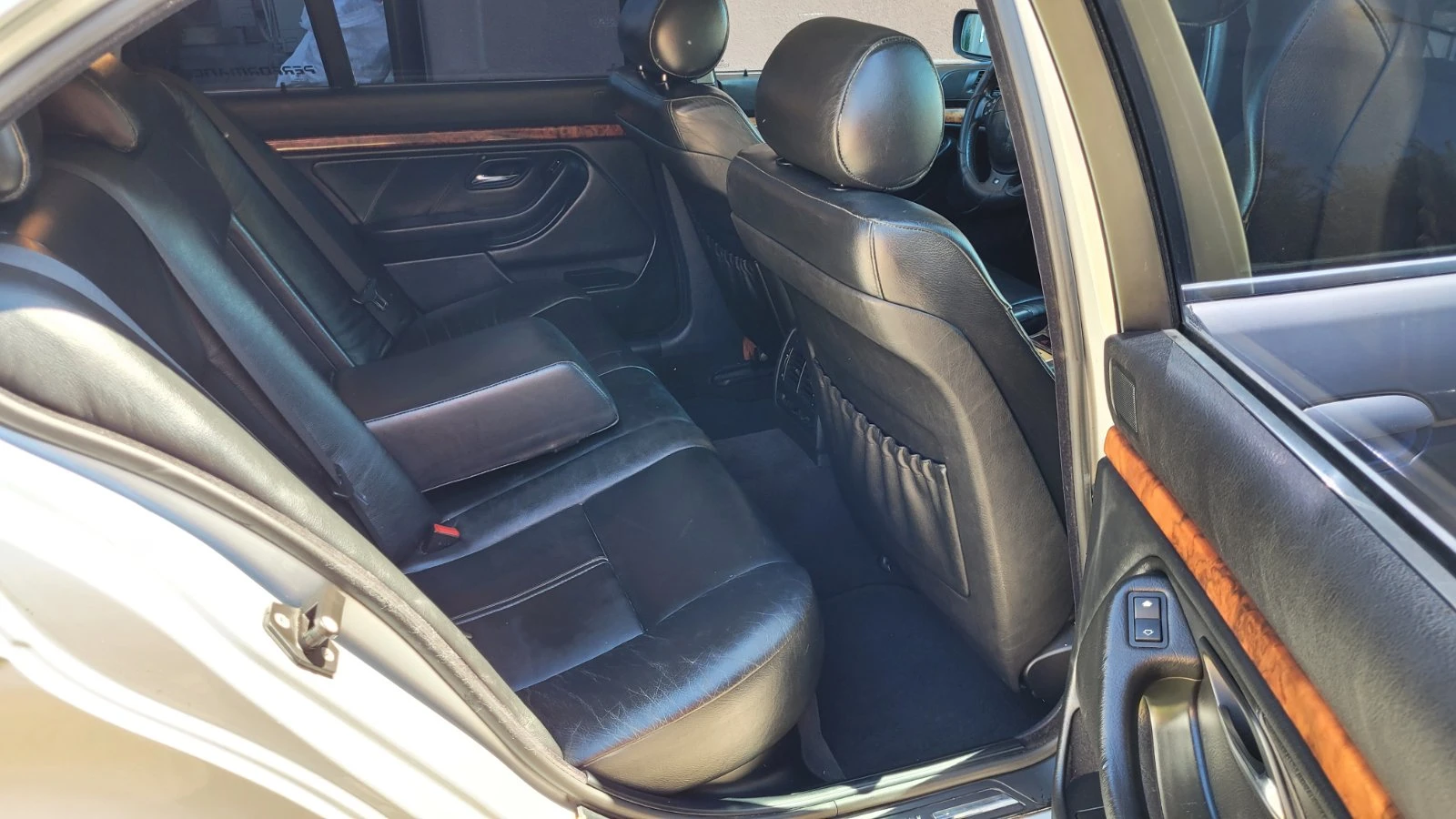 BMW 530 193кс Автоматик, снимка 15 - Автомобили и джипове - 54317544