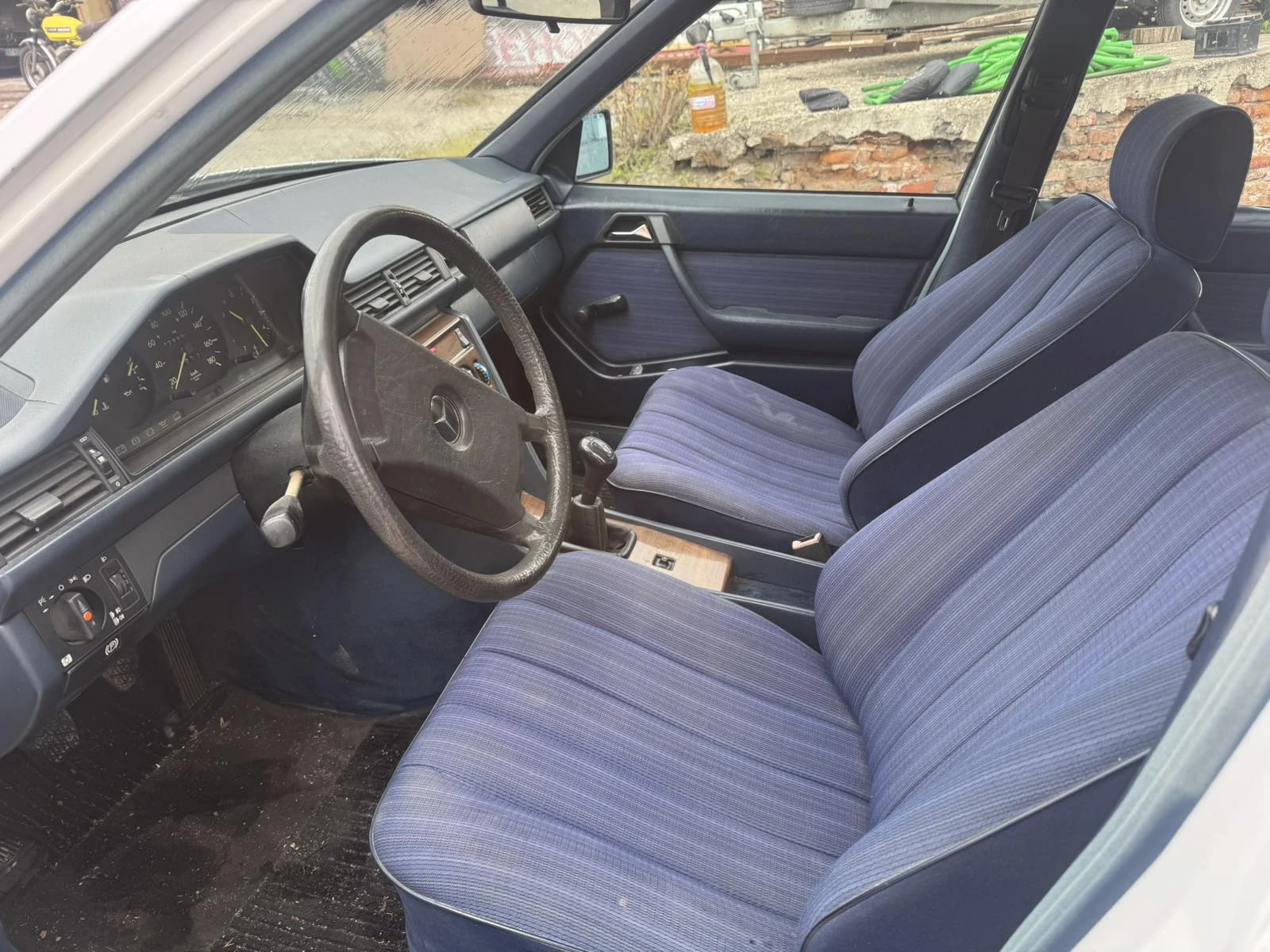 Mercedes-Benz 124, снимка 6 - Автомобили и джипове - 54364049