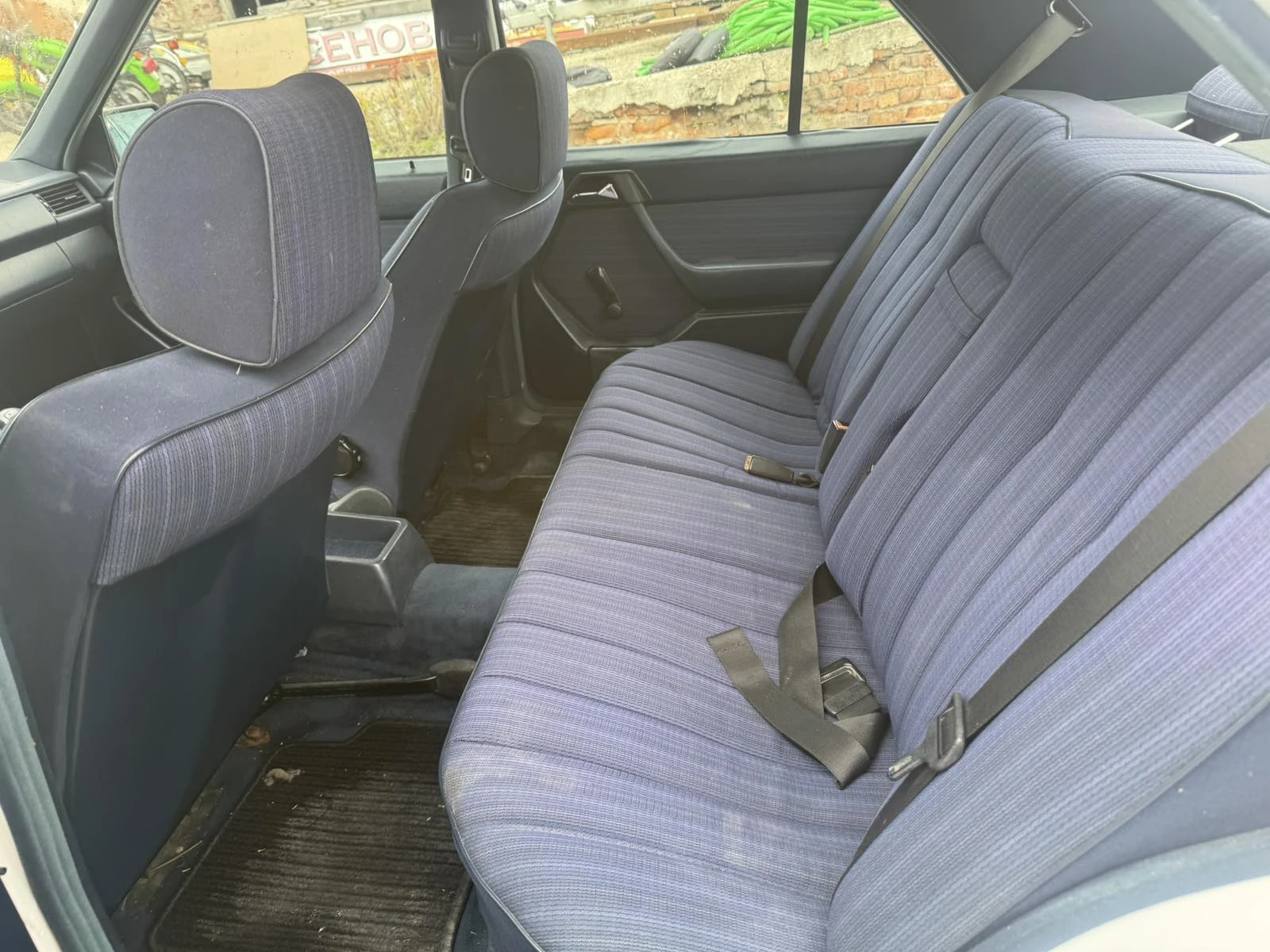 Mercedes-Benz 124, снимка 7 - Автомобили и джипове - 54364049