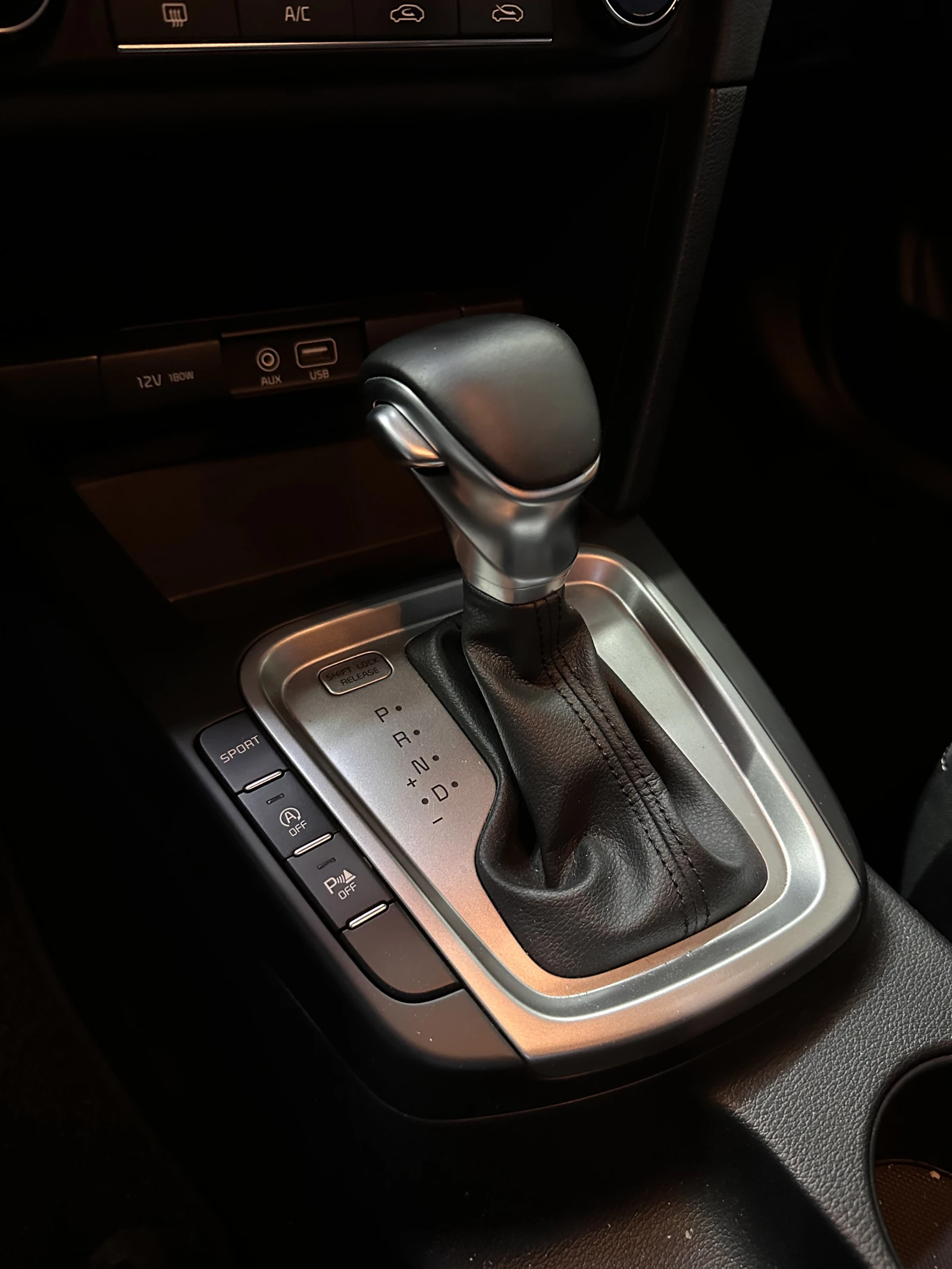 Kia Ceed, снимка 15 - Автомобили и джипове - 54459320