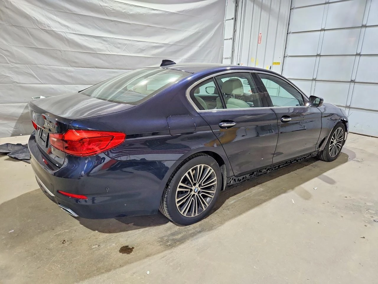 BMW 540 ВИДЕО НА АВТОМОБИЛА, снимка 3 - Автомобили и джипове - 55268241