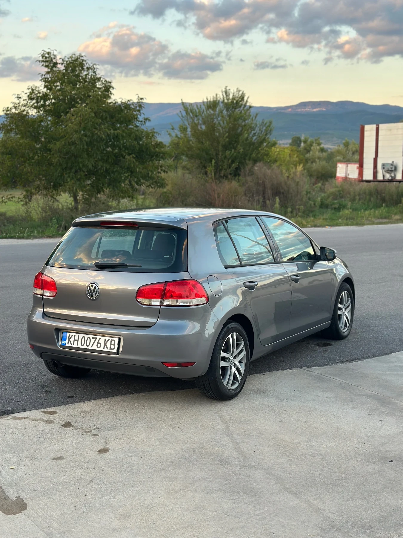VW Golf, снимка 5 - Автомобили и джипове - 56121091