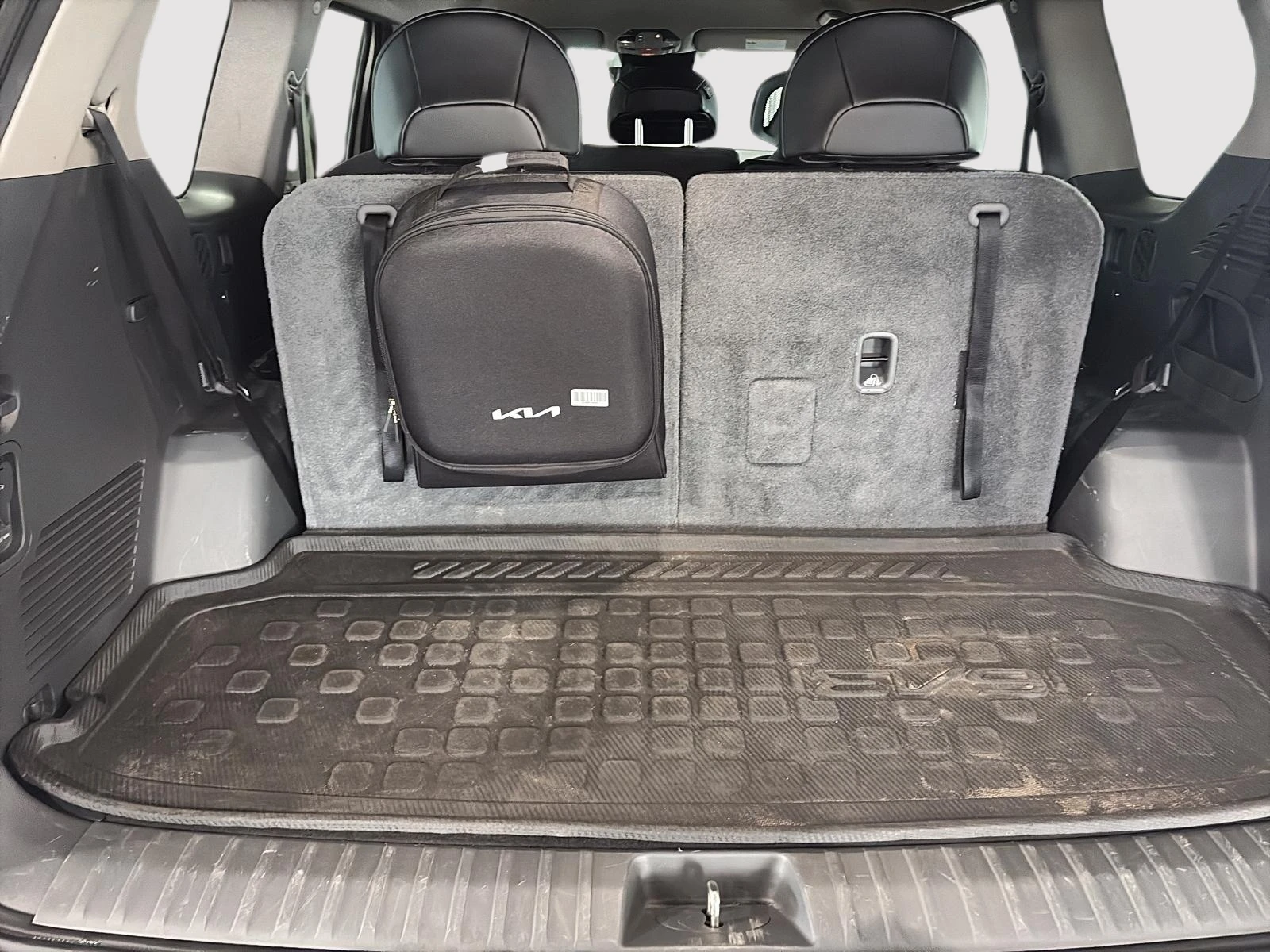 Kia EV9 Land AWD | 7 Места, снимка 6 - Автомобили и джипове - 56121783