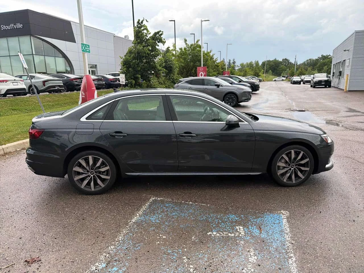 Audi A4 * Komfort * CARFAX * БЕЗ ПЪРВОНАЧАЛНА ВНОСКА, снимка 3 - Автомобили и джипове - 56168771