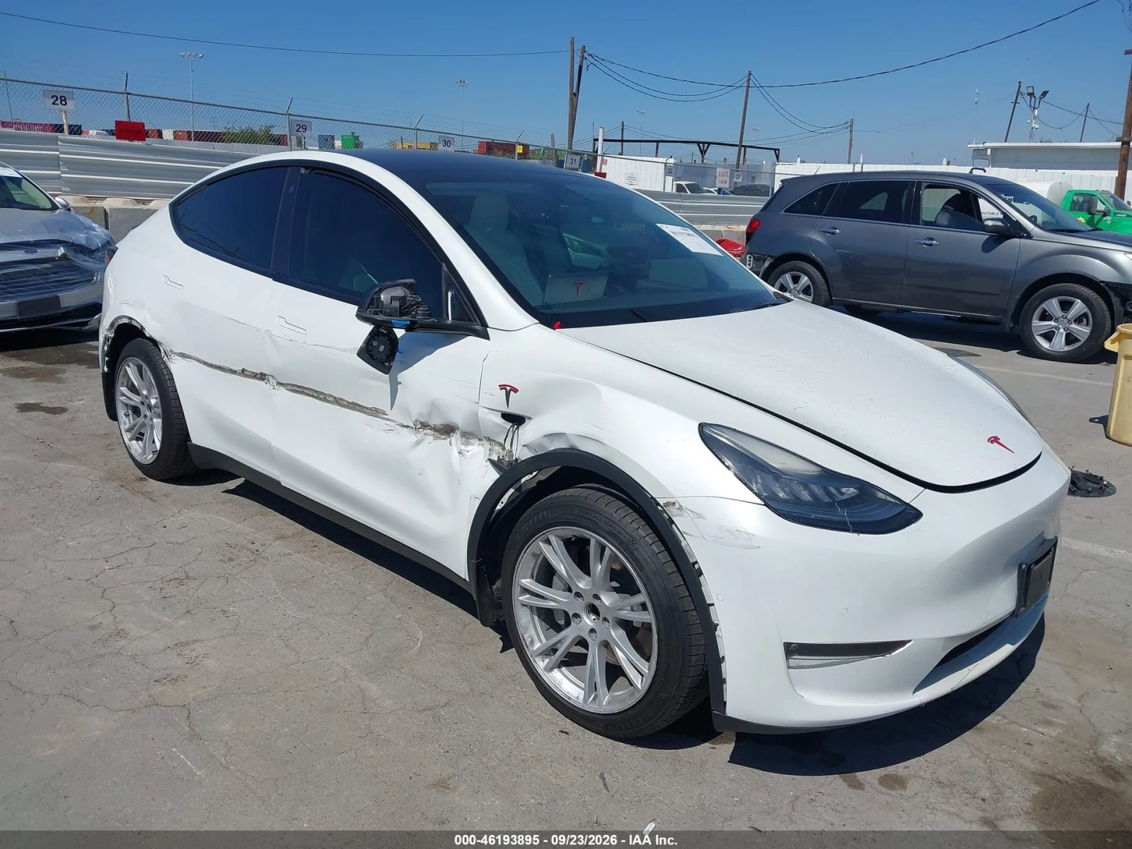 Tesla Model Y STANDARD RANGE / Carfax