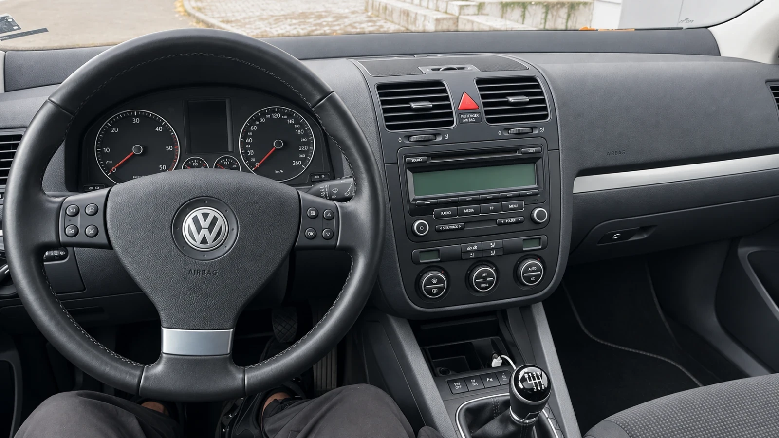 VW Golf, снимка 2 - Автомобили и джипове - 56479070