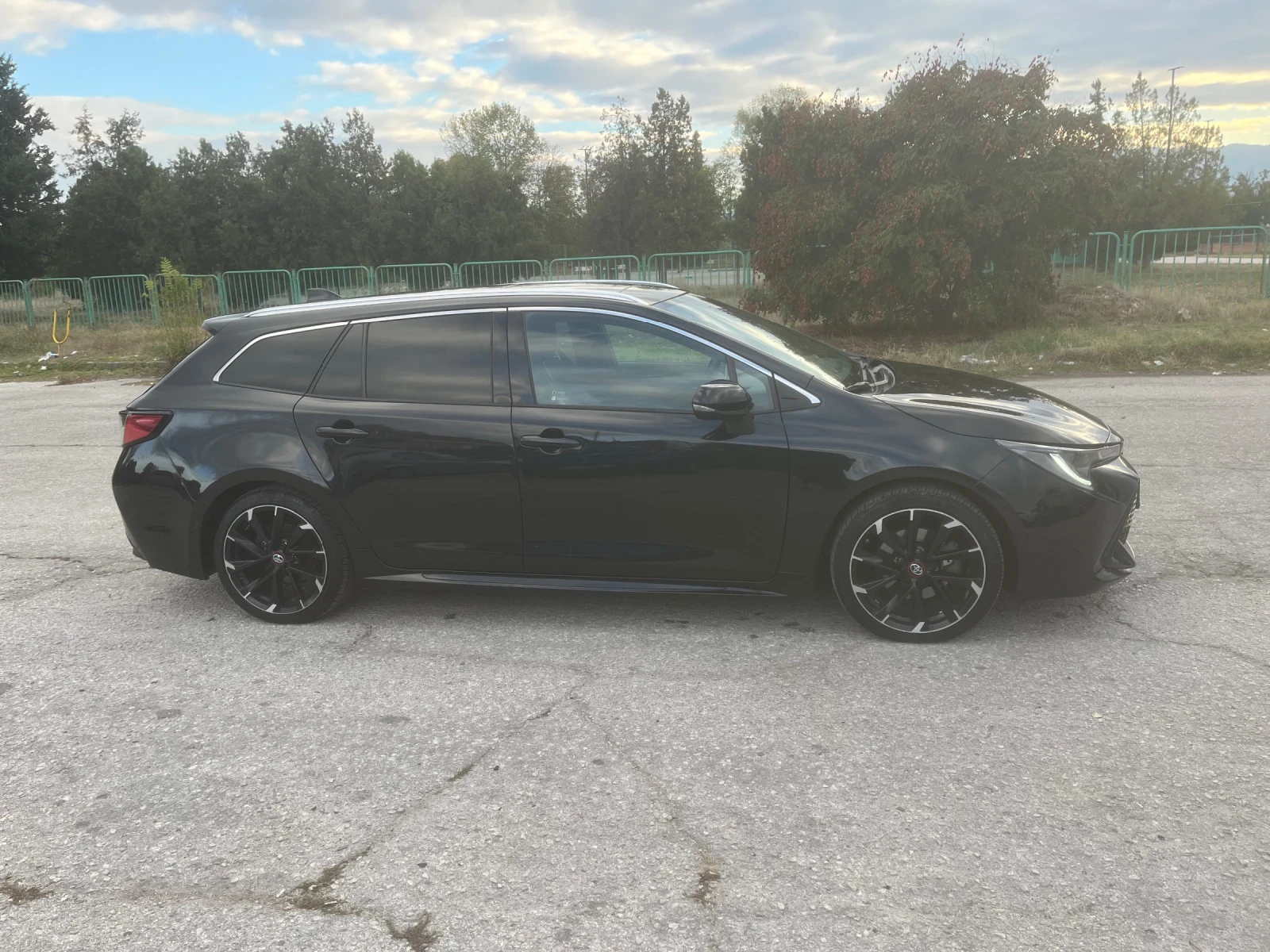 Toyota Corolla GR Sport 2.0, снимка 3 - Автомобили и джипове - 56565336