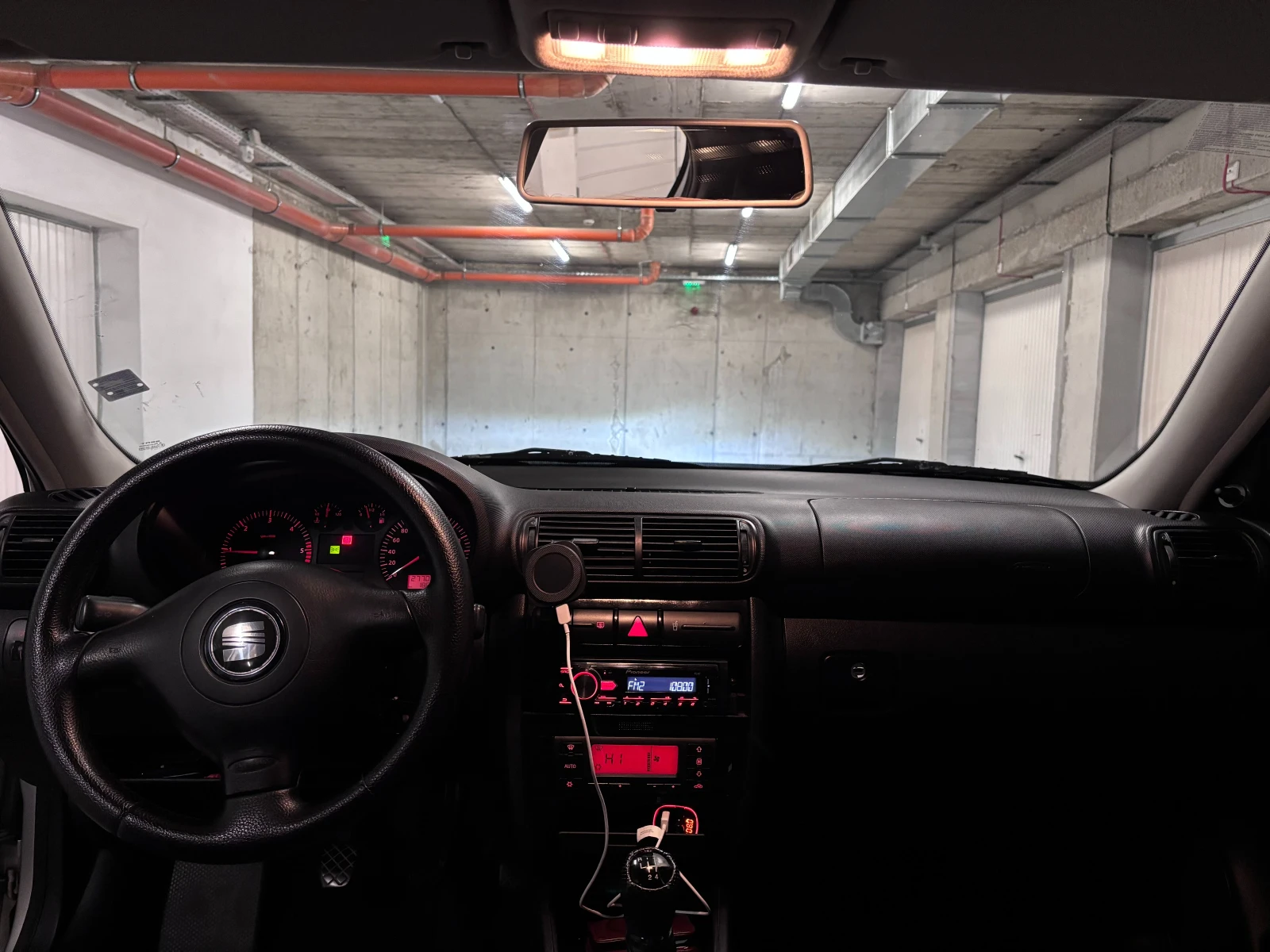 Seat Leon 1.9 TDI, снимка 9 - Автомобили и джипове - 56648156