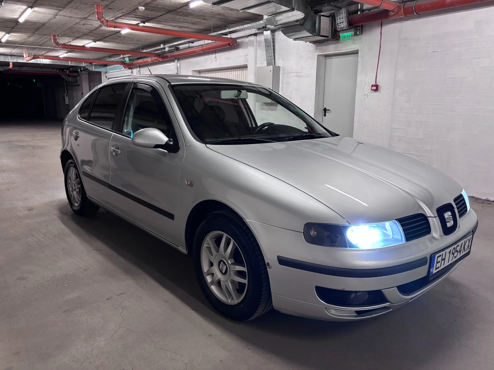 Seat Leon 1.9 TDI, снимка 2 - Автомобили и джипове - 56648156