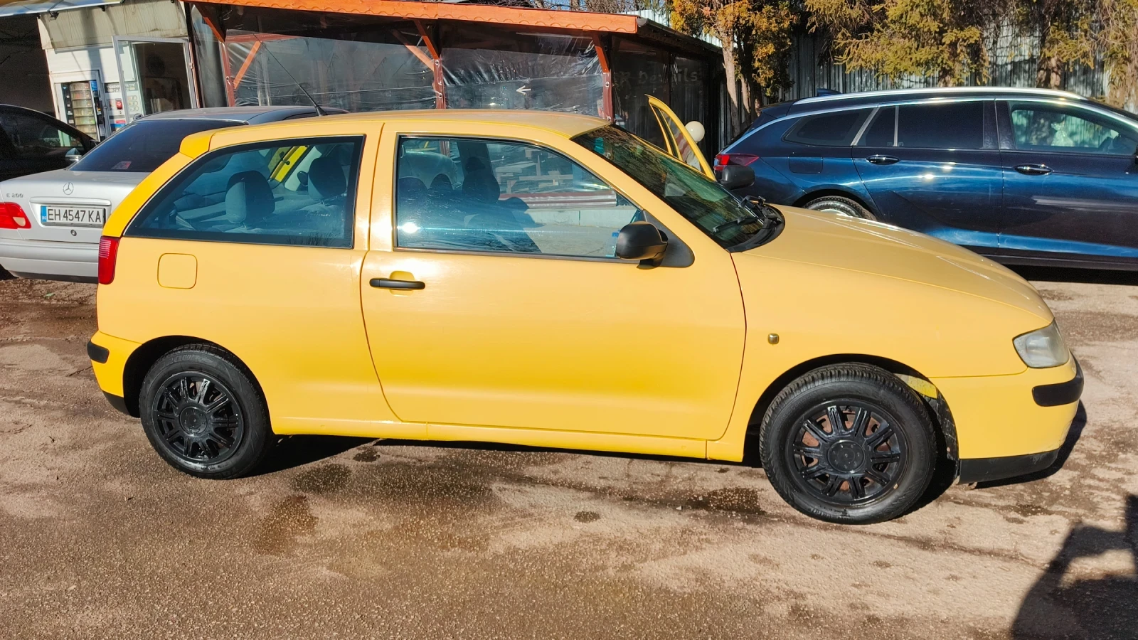 Seat Ibiza, снимка 4 - Автомобили и джипове - 56692036