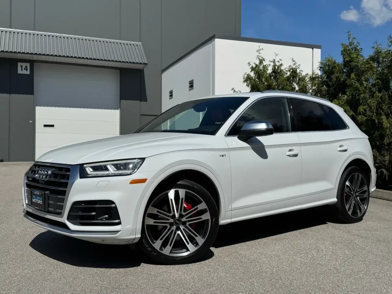 Audi SQ5 TECHNIK| 360| B&O| DISTRONIK| PANO| 8ZF| DIGITAL| 