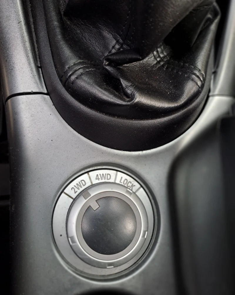 Mitsubishi Outlander, снимка 6 - Автомобили и джипове - 53264260