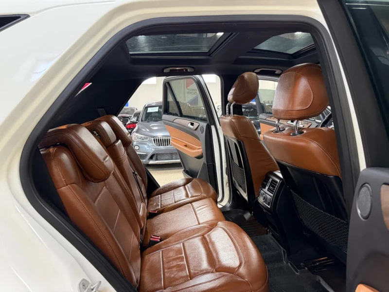 Mercedes-Benz GLE 350 4MATIC AMG PACK* HARMAN KARDON* 360 CAM* PANORAMA*, снимка 16 - Автомобили и джипове - 53560310