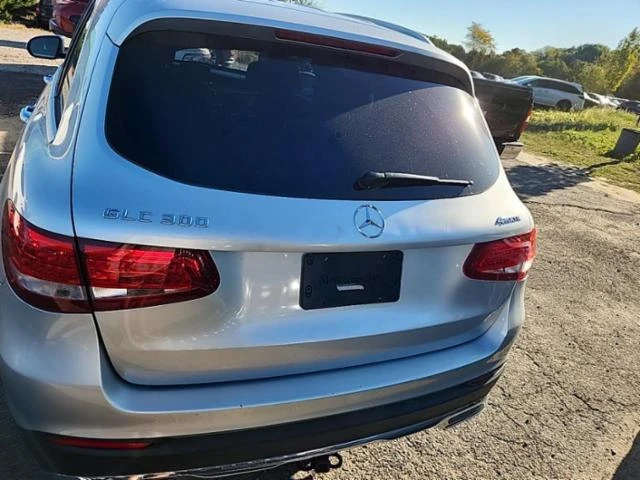 Mercedes-Benz GLC 300 4MATIC, снимка 3 - Автомобили и джипове - 47590131