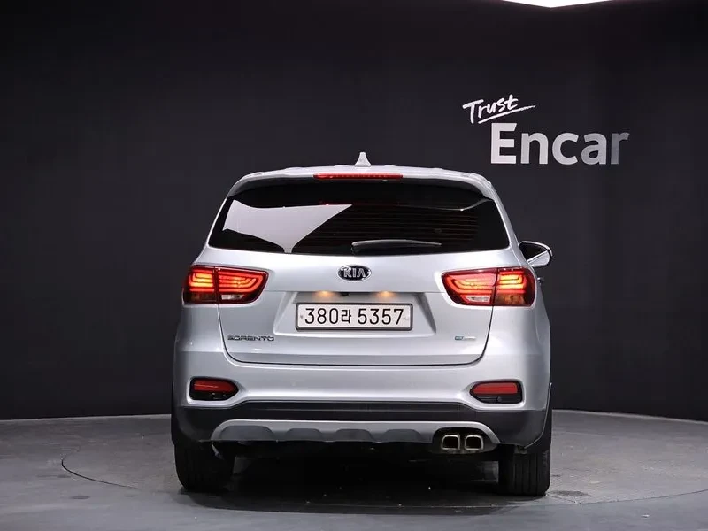 Kia Sorento DIESEL 2.0 2WD LUXURY, снимка 7 - Автомобили и джипове - 55122266