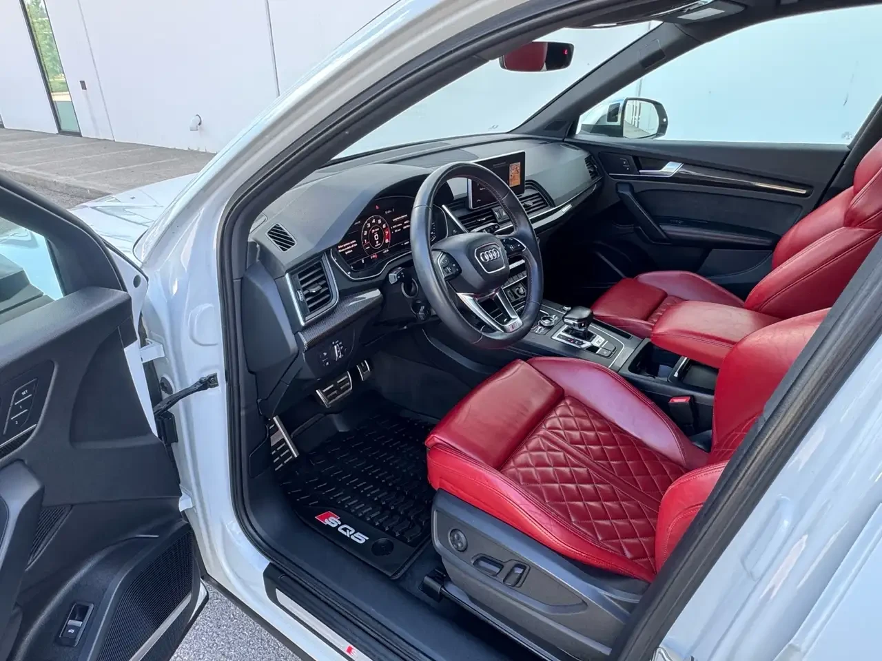 Audi SQ5 TECHNIK| 360| B&O| DISTRONIK| PANO| 8ZF| DIGITAL|  - изображение 7