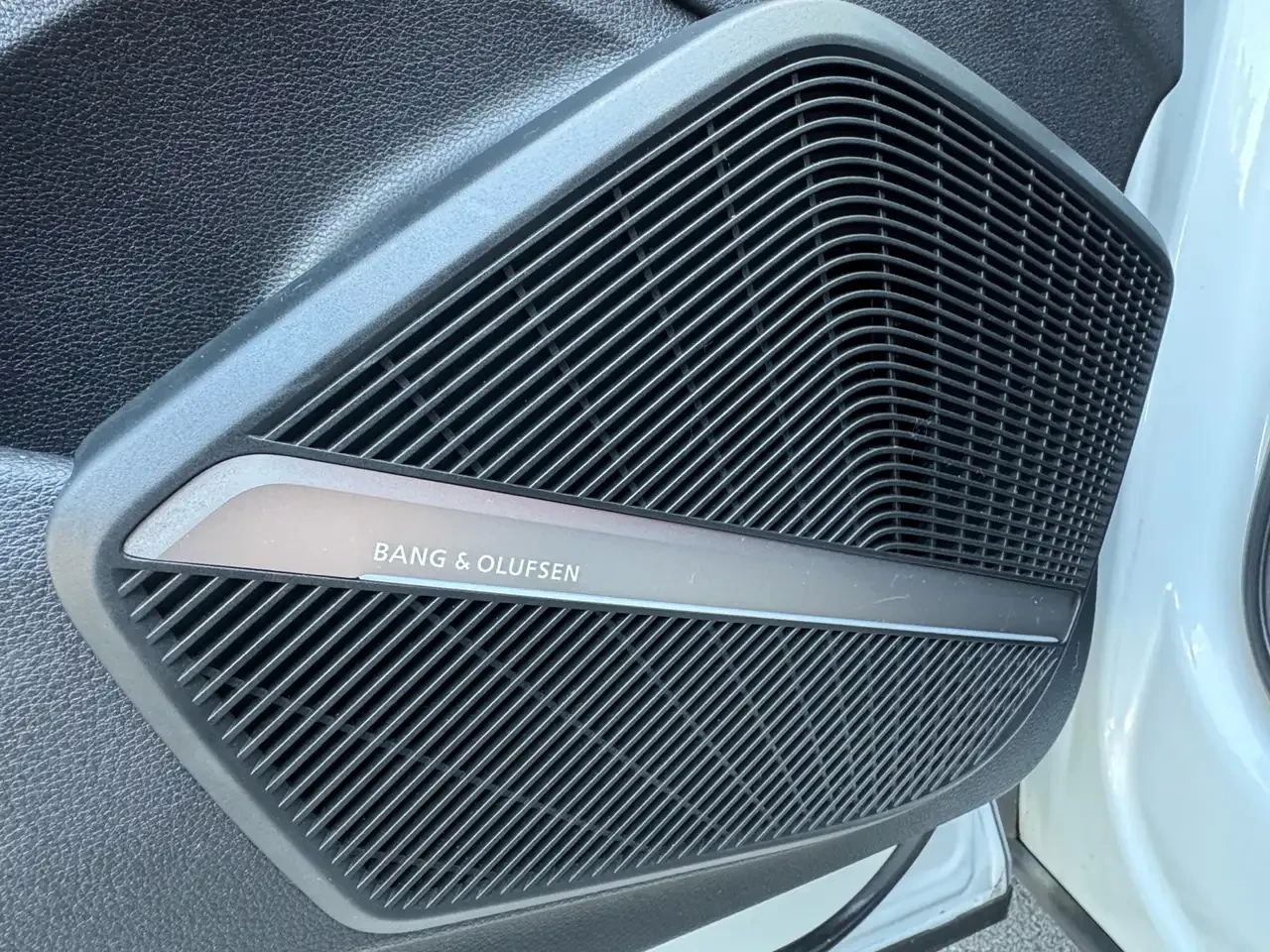 Audi SQ5 TECHNIK| 360| B&O| DISTRONIK| PANO| 8ZF| DIGITAL|  - изображение 10