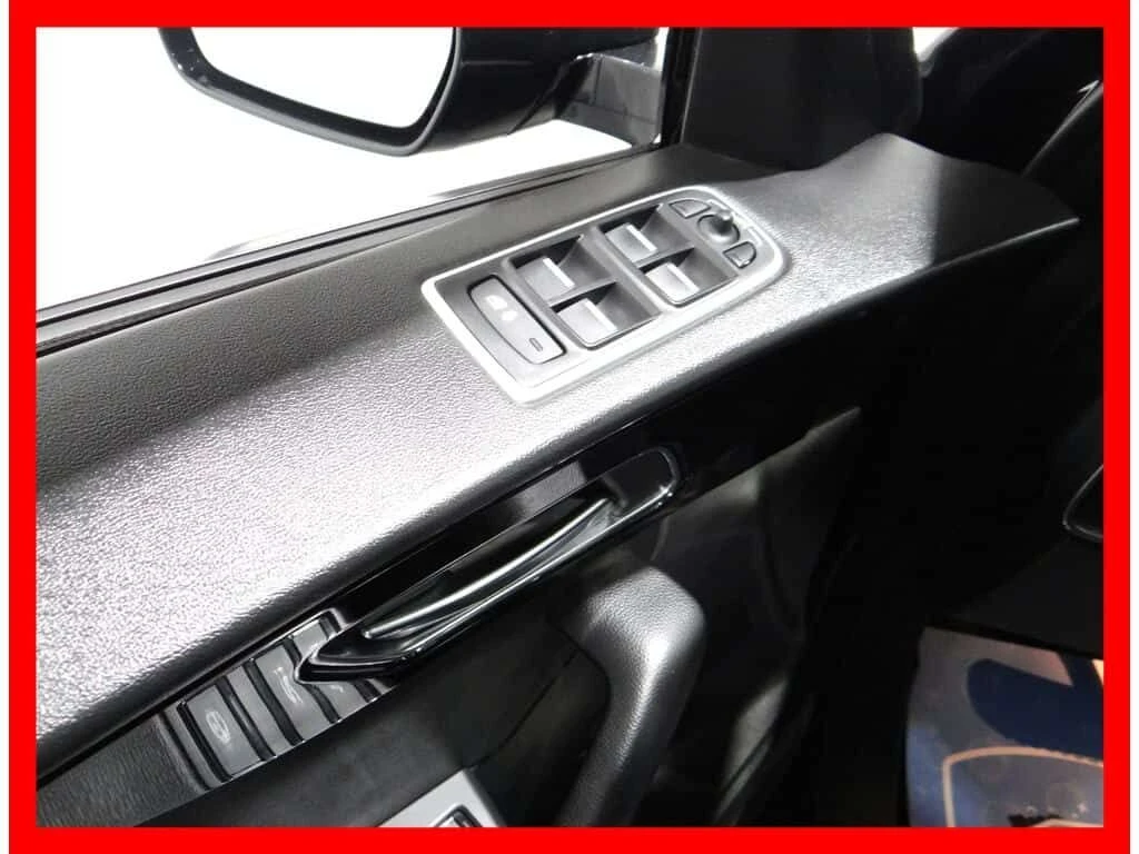 Jaguar F-PACE * AWD 300 SPORT * MERIDIAN/NAVI/BACKUP CAM/LEATHER, снимка 9 - Автомобили и джипове - 54010559