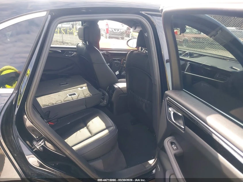 Porsche Macan 3.0l S, снимка 8 - Автомобили и джипове - 54129259