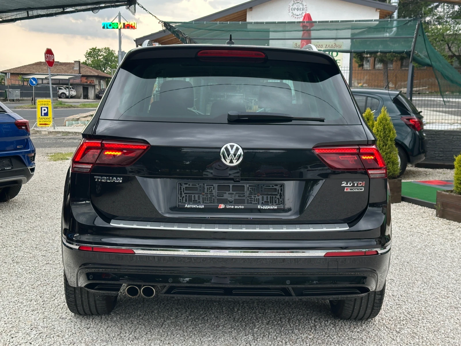 VW Tiguan R line* 4motion* DYNAUDIO* 360-Камера* Панорама* , снимка 6 - Автомобили и джипове - 54792131