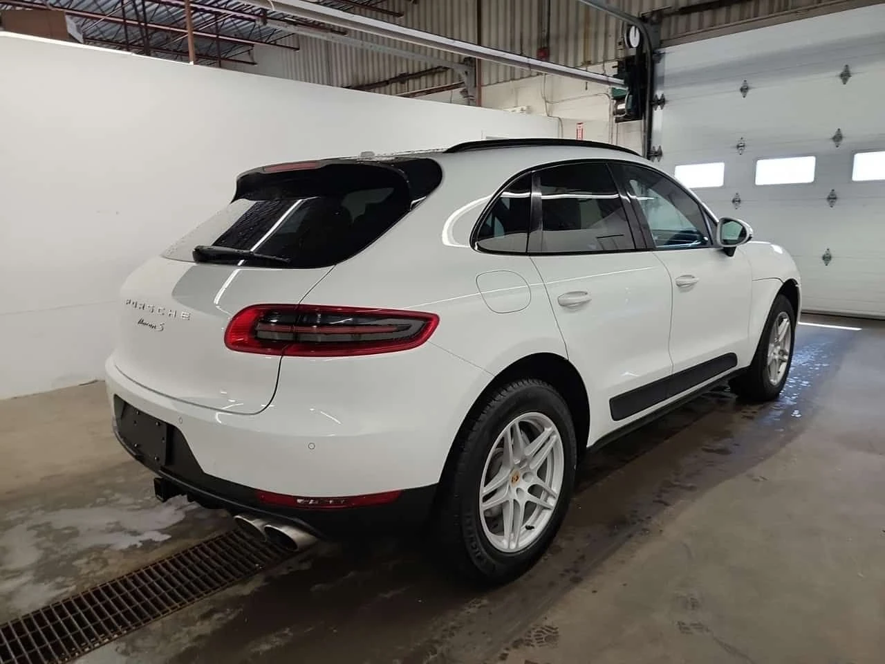 Porsche Macan S * ПОДГРЕВ/ОБДУХВАНЕ/ГЛАВНО ПРЕДСТАВИТЕЛСТВО, снимка 3 - Автомобили и джипове - 55194349
