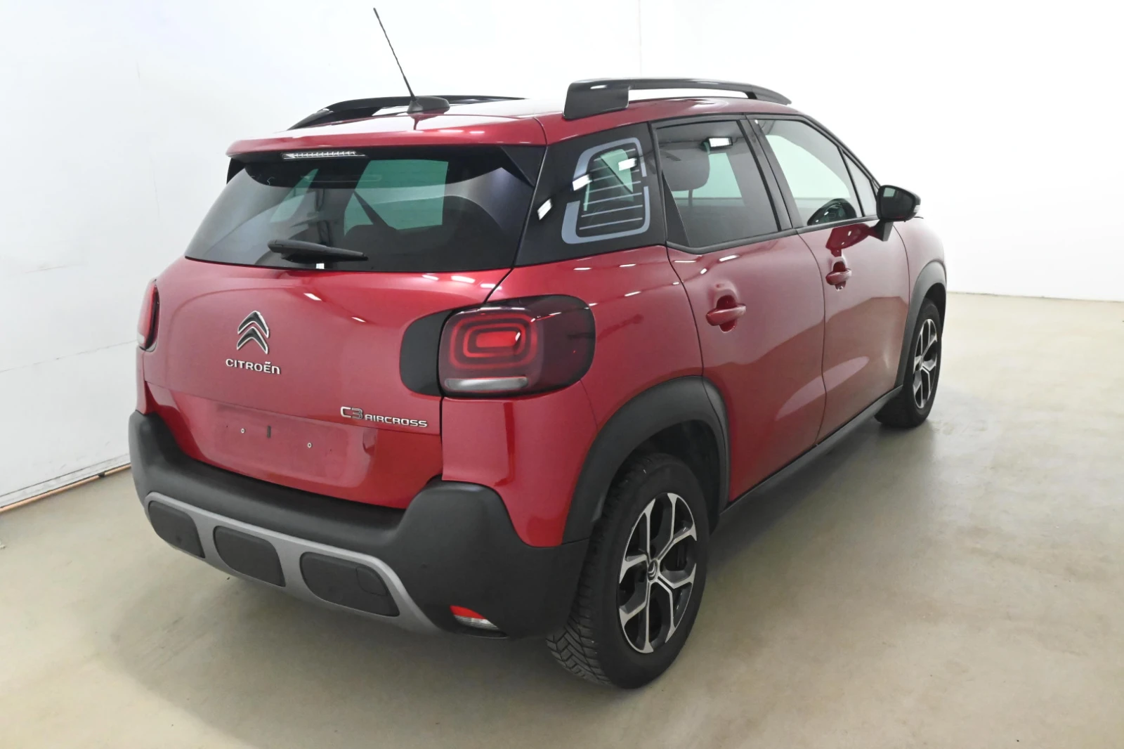 Citroen C3 Aircross 1.5 BlueHDi Facelift Shine, снимка 4 - Автомобили и джипове - 55234415