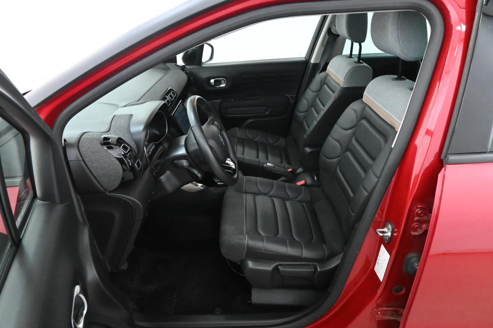 Citroen C3 Aircross 1.5 BlueHDi Facelift Shine, снимка 7 - Автомобили и джипове - 55234415