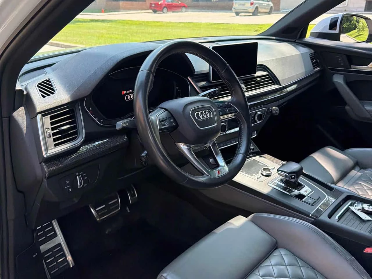 Audi SQ5 * Technik * CARFAX * 360 КАМЕРА * БЕЗ ИНЦИДЕНТИ * , снимка 7 - Автомобили и джипове - 55259140