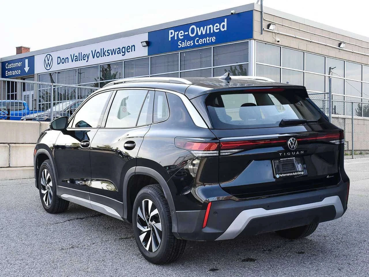 VW Tiguan 4Motion\Deep Black Pearl\��������\������ ����� | Mobile.bg � ����������� 3
