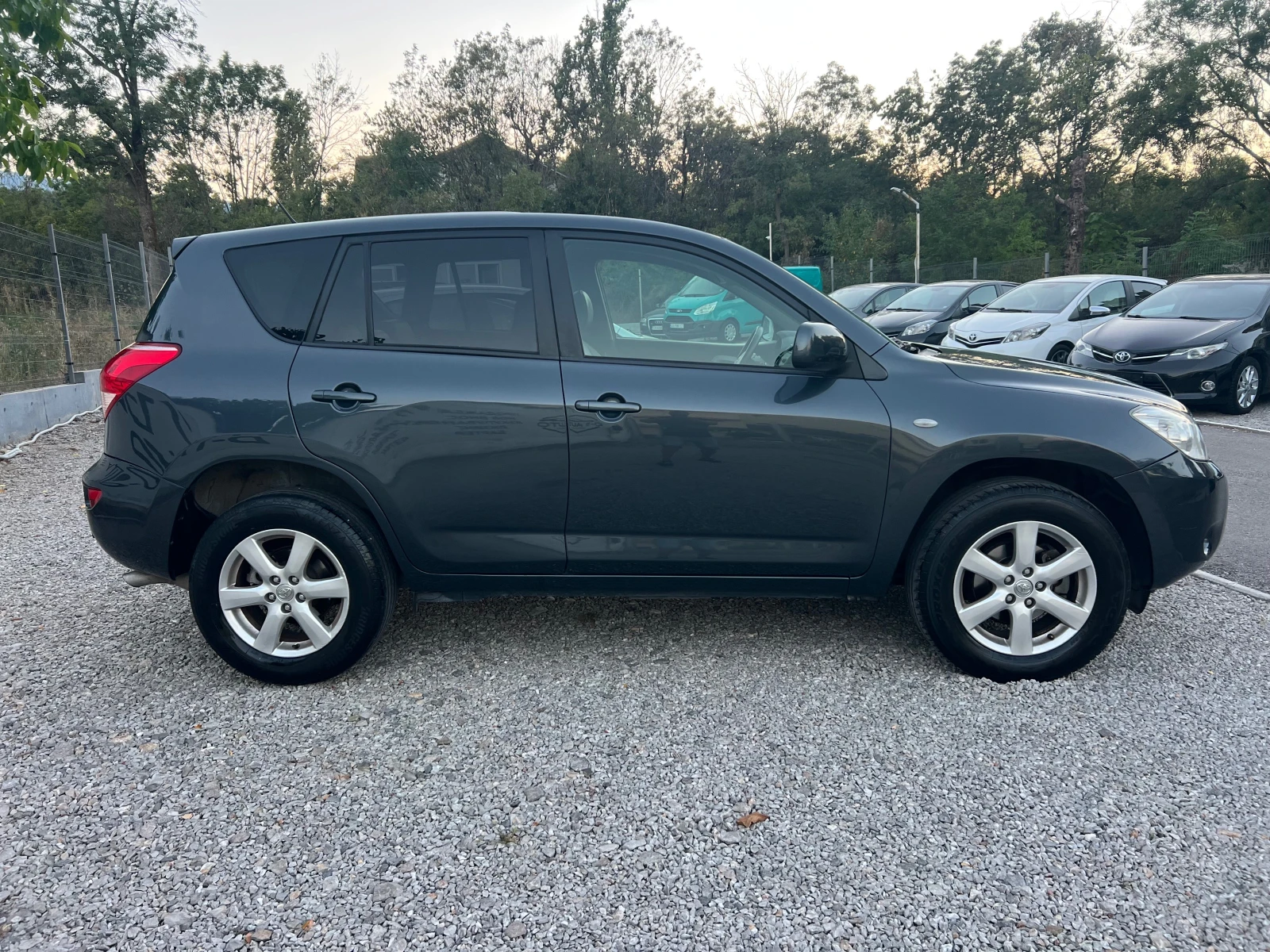 Toyota Rav4 2.0-АВТОМАТИК!, снимка 7 - Автомобили и джипове - 55748382