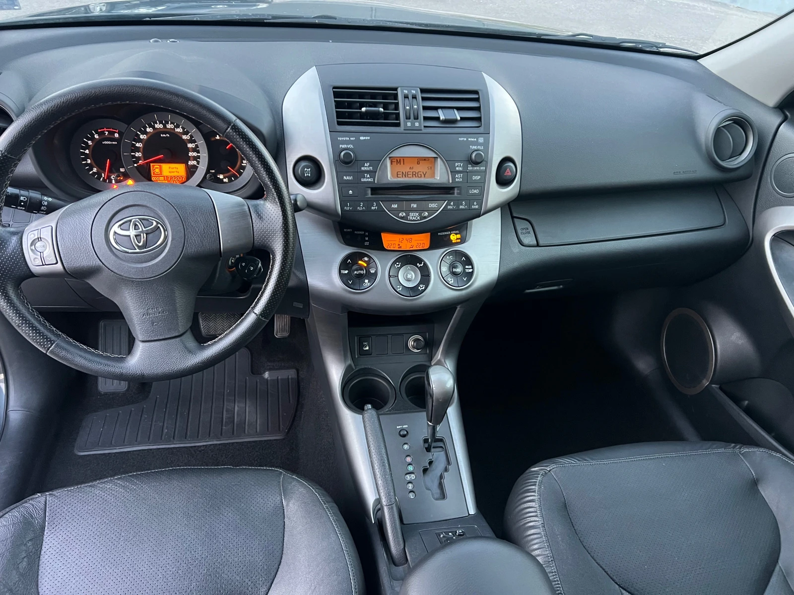 Toyota Rav4 2.0-АВТОМАТИК!, снимка 9 - Автомобили и джипове - 55748382
