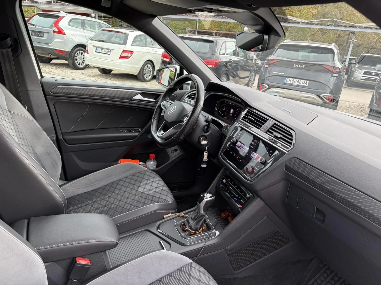VW Tiguan 1.4, снимка 8 - Автомобили и джипове - 56698023