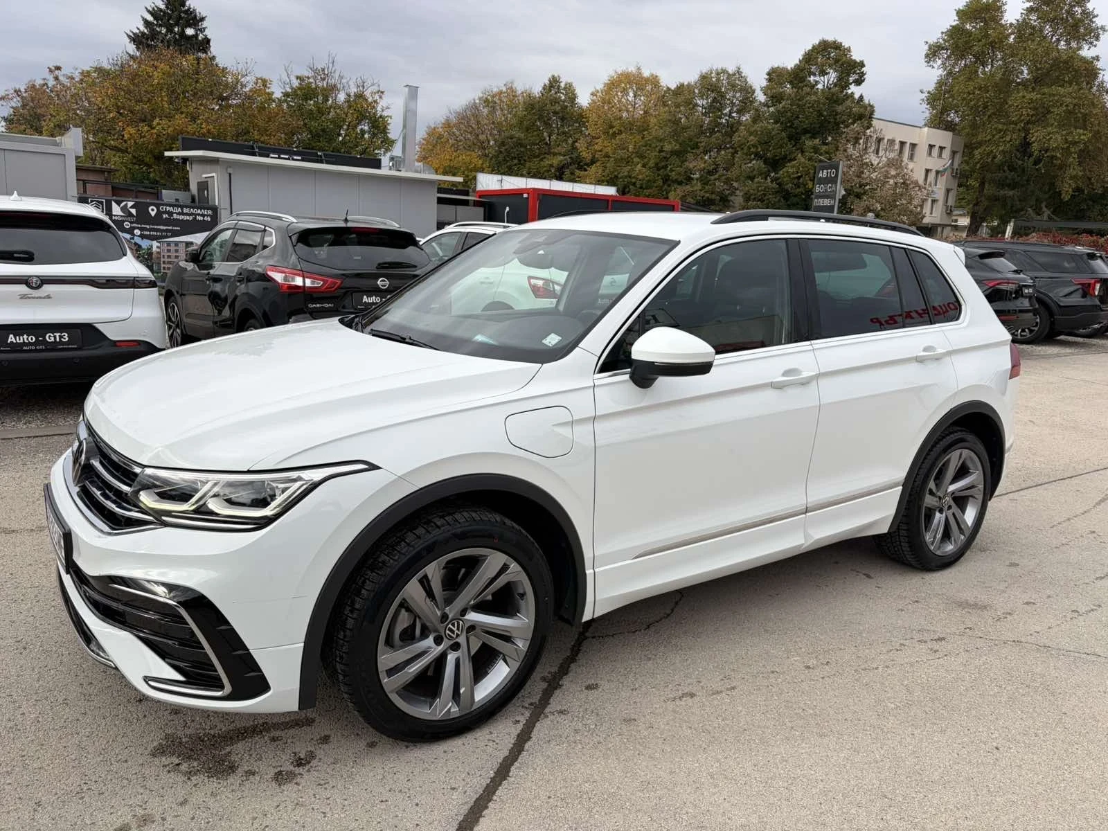 VW Tiguan 1.4, снимка 14 - Автомобили и джипове - 56698023